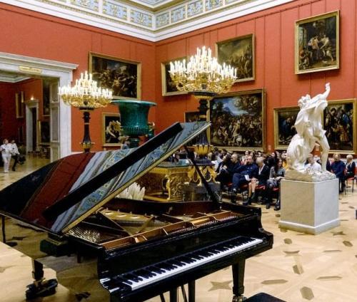 Петербургский «Гранд Отель Европа» приглашает на уикенд «Пианиссимо»