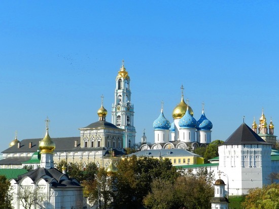 Православная церковь отмечает День Святой Троицы