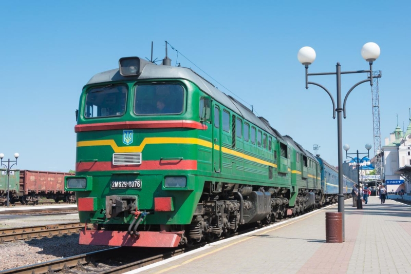 В Украине задерживаются ряд поездов из-за аварии на ж/д переезде