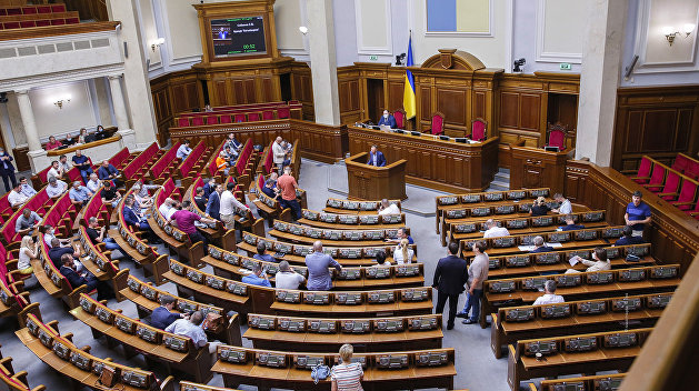 Депутатам Рады хотят запретить контакты с РФ по Донбассу и Крыму