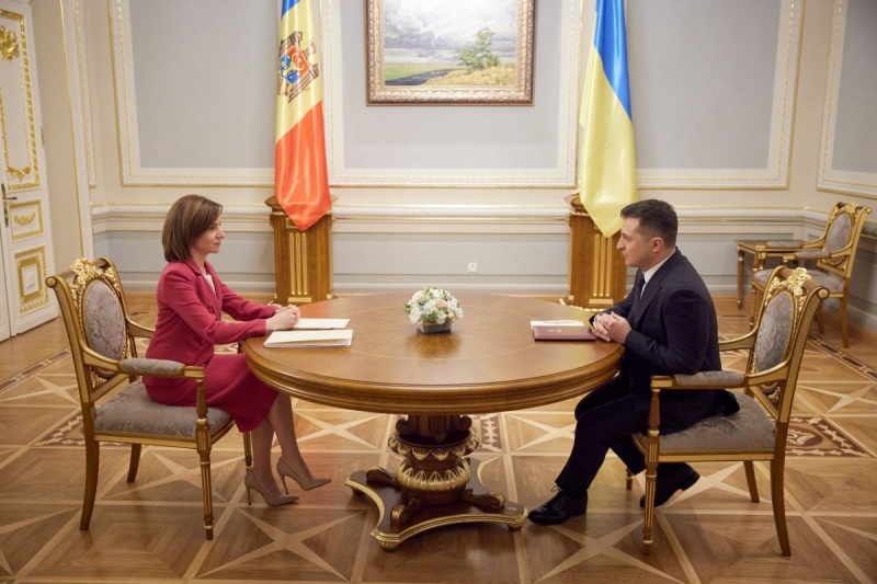 Зеленский обсудил с Санду энергетическую безопасность Украины и Молдовы: детали от ОП