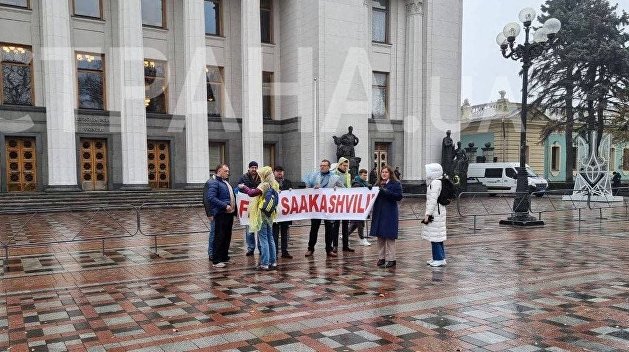 В Киеве за свободу Саакашвили митинговали 10 человек
