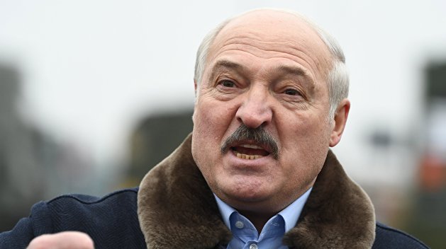 Лукашенко пригрозил ответить на провокации Украины