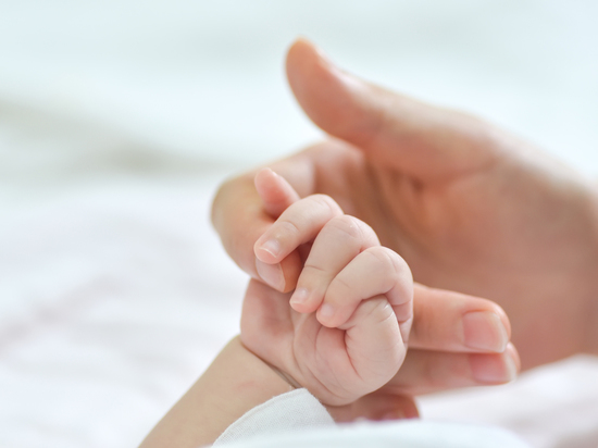 Депутаты Госдумы разрешили родителям самим решать, где родился их ребенок