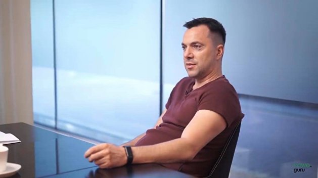 На Украине потребовали уволить Арестовича за гомофобные высказывания