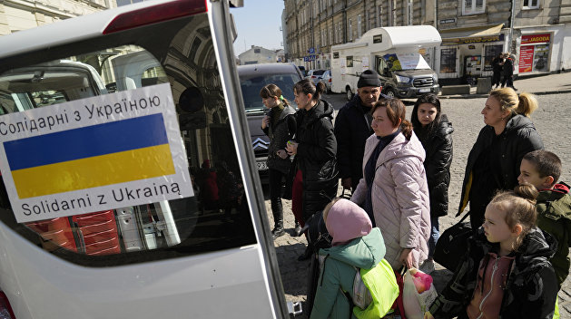 Польский эксперт рассказал, что украинские мигранты и беженцы на самом деле думают о «войне с Россией»