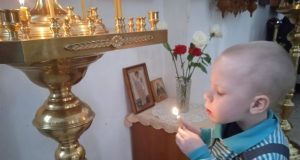 Со звездой в руке: с какого возраста вести ребенка на ночную рождественскую службу