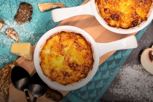 Жульен с грибами и курицей: популярность и особенности рецепта